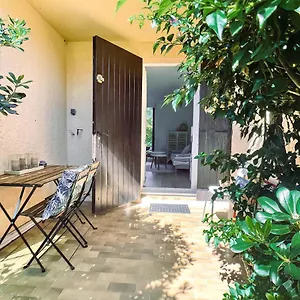 Ravissant T1 Avec Jardinet Proche De La Appartement Hyères